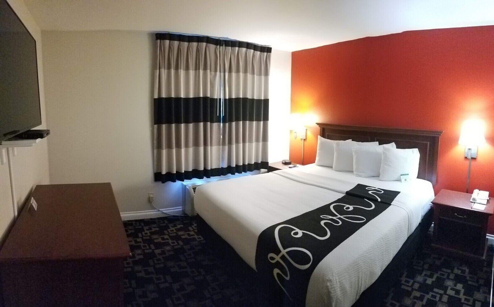 Ramada by Wyndham Oceanside Exterior foto